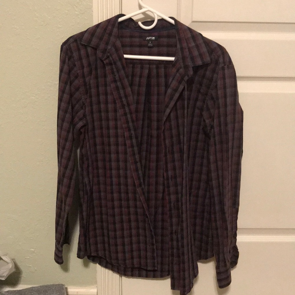 Apartment 9 button up